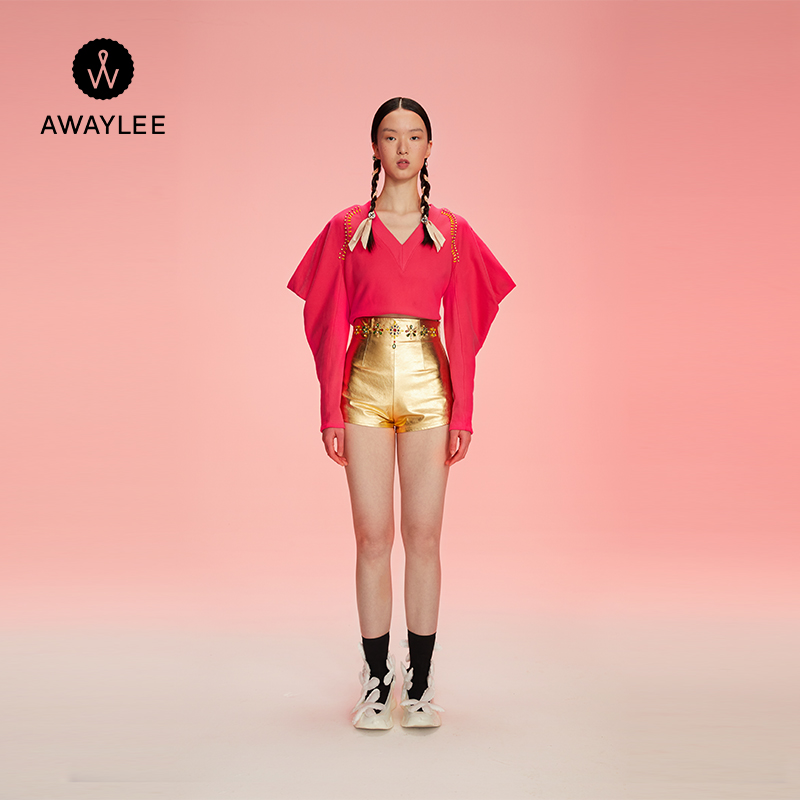 AWAYLEE设计师品牌 2021秋冬新品玫红V领钉珠卫衣